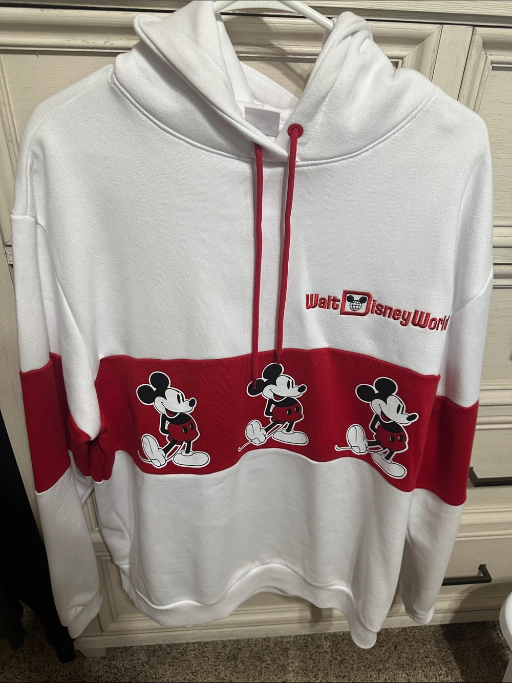 Walt Disney World White & Red Mickey Mouse Hoodie